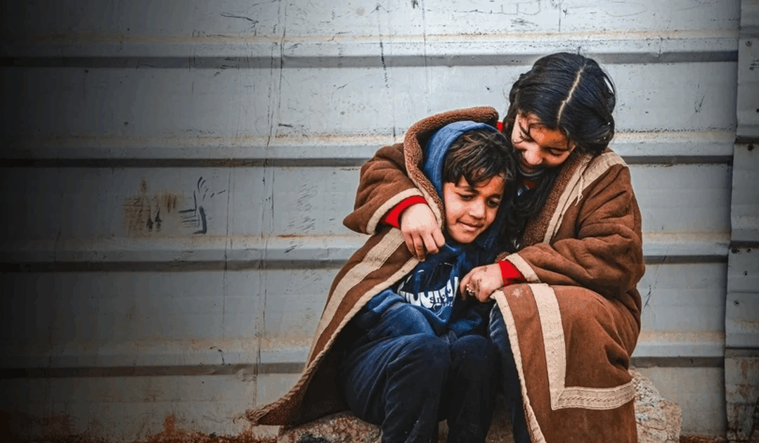 Global Trends 2024: 40% dos deslocados à força são crianças